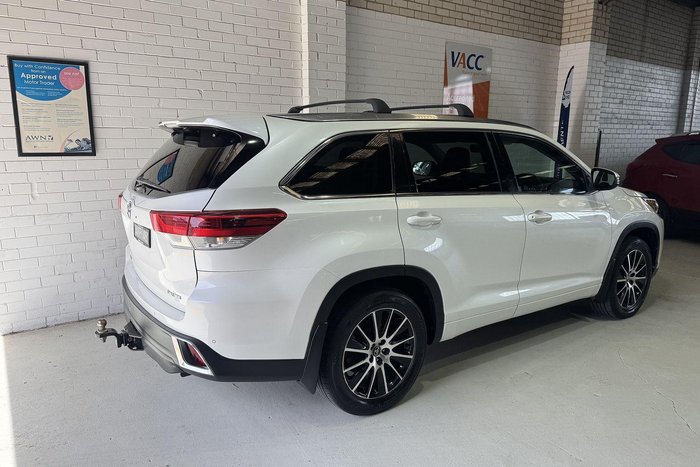 2017 Toyota Kluger Grande GSU50R White Pearl