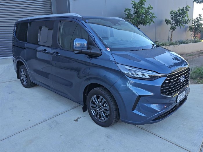 2025 Ford Tourneo