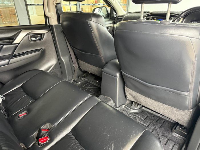 2017 Mitsubishi Pajero Sport Exceed