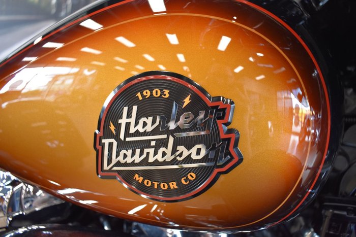 2024 Harley-davidson FLHTCUTG TRI GLIDE U/CLC 114 TABACCO FADE