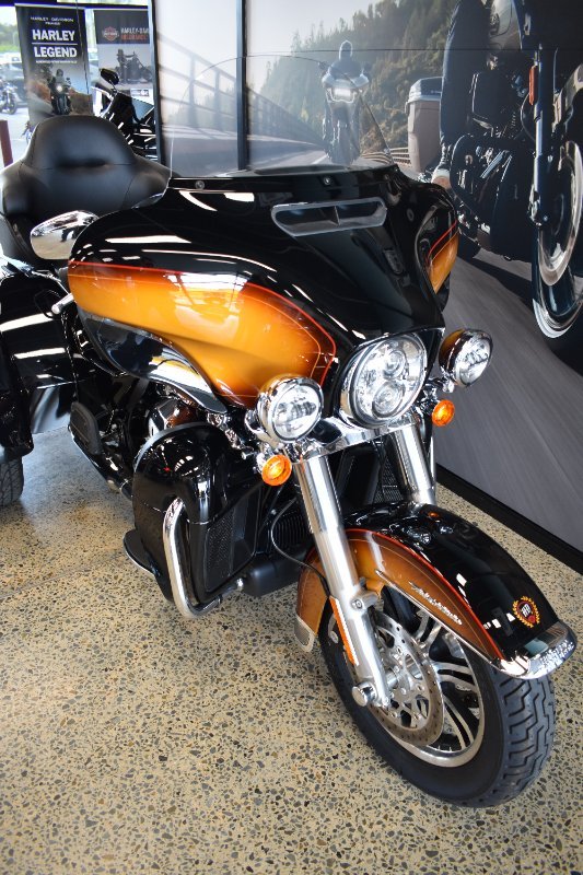 2024 Harley-davidson FLHTCUTG TRI GLIDE U/CLC 114 TABACCO FADE