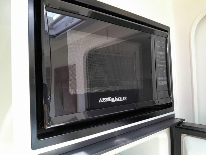 2025 Design RV Forerunner V5-2 20'6