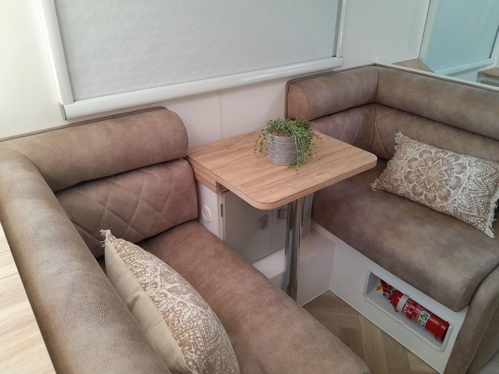 2025 Design RV Forerunner V5-2 20'6