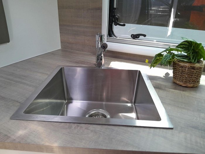 2025 Essential Caravans Ranger V7-7 21'8