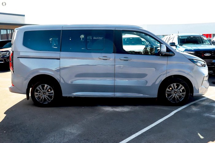 2025 Ford Tourneo Titanium X