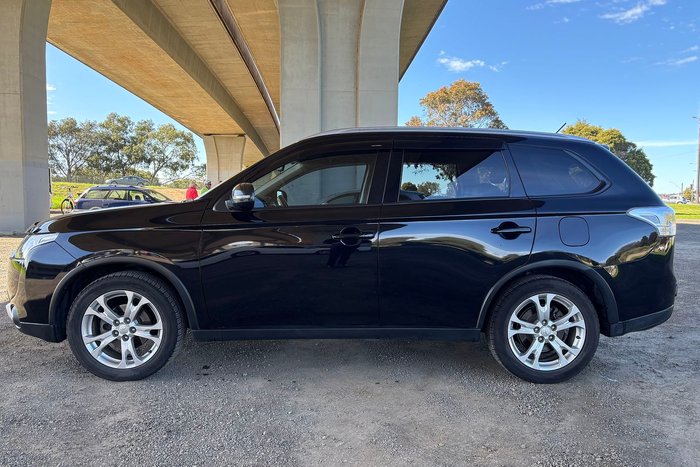 2014 Mitsubishi Outlander LS