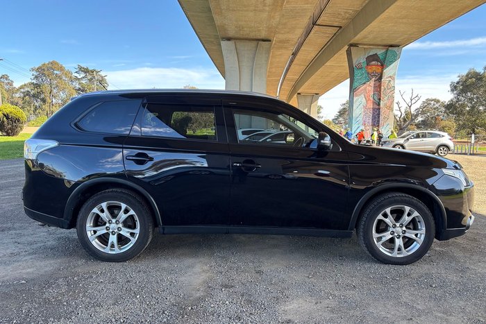 2014 Mitsubishi Outlander LS