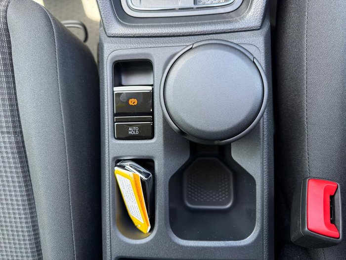 2025 Volkswagen Caddy TSI220