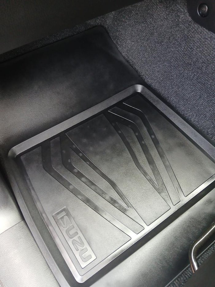 2023 Isuzu D-MAX X-TERRAIN