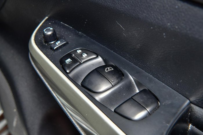 2020 Nissan Navara N-TREK