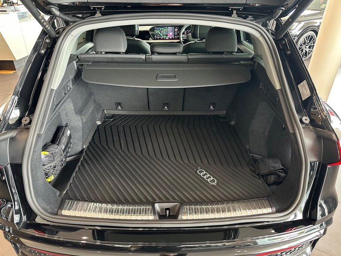 2025 Audi Q5 TFSI 150kW