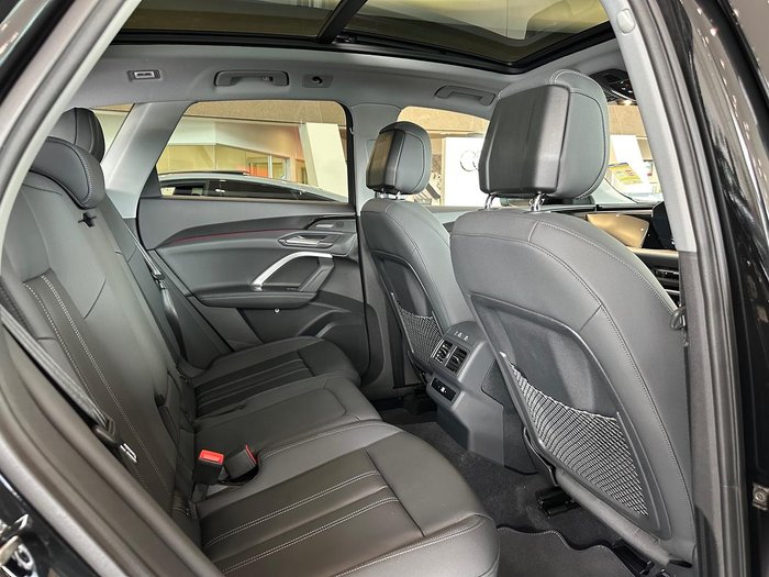 2025 Audi Q5 TFSI 150kW