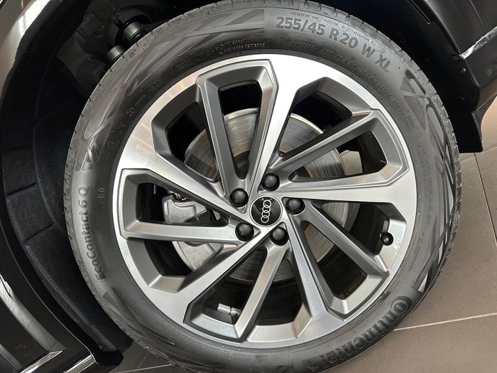 2025 Audi Q5 TFSI 150kW