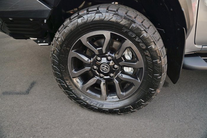 2023 Toyota Hilux Rogue