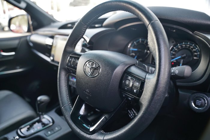 2023 Toyota Hilux Rogue