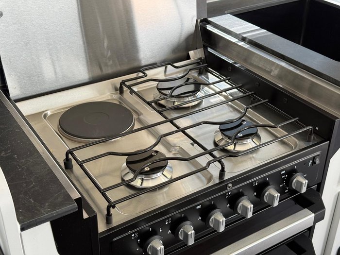 2025 JB Caravans Gatorx 17'10 Rd Lounge