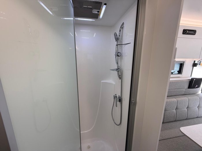 2025 Traveller Destination Track 15