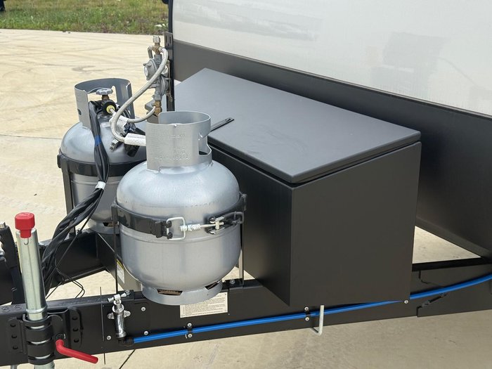 2025 Traveller Destination Track 15