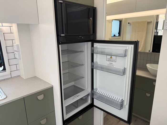 2025 Traveller Destination Track 15