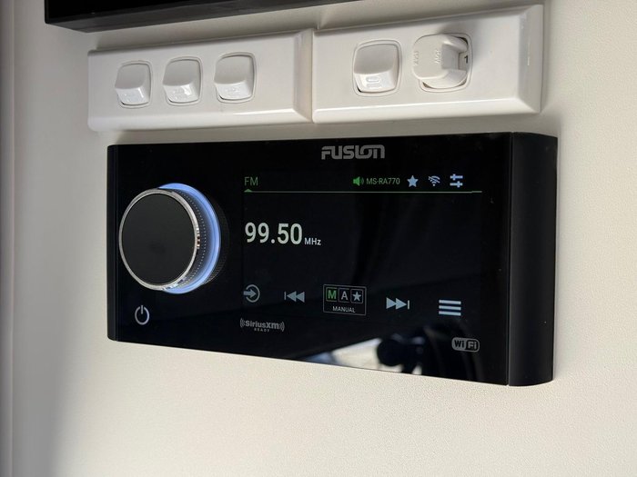 2025 JB Caravans Gatorx 17'10 Rd Lounge