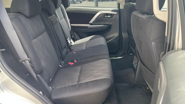 2021 Mitsubishi Pajero Sport GLX