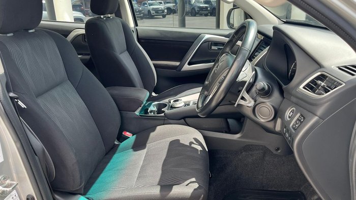 2021 Mitsubishi Pajero Sport GLX