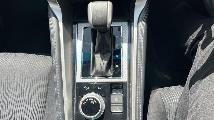 2021 Mitsubishi Pajero Sport GLX