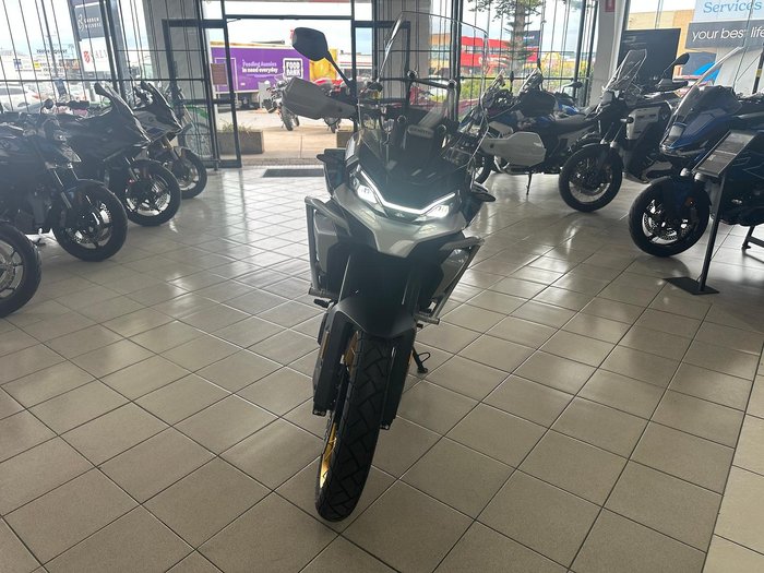 2025 CFMOTO 700MT MT White