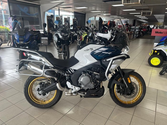 2025 CFMOTO 700MT MT White