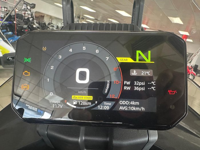 2025 CFMOTO 700MT MT White