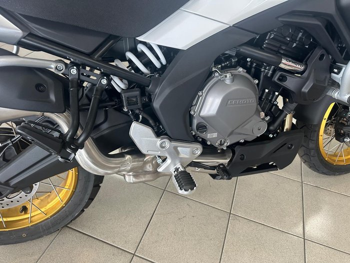 2025 CFMOTO 700MT MT White