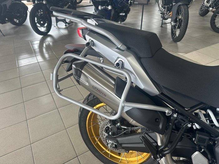 2025 CFMOTO 700MT MT White