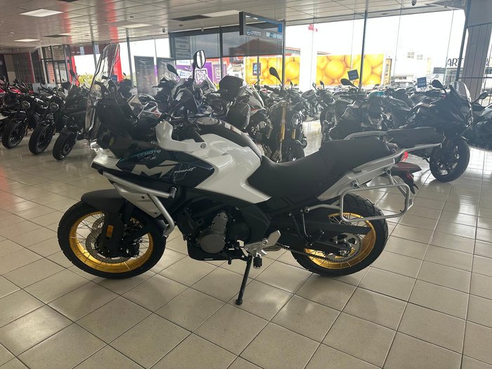 2025 CFMOTO 700MT MT White