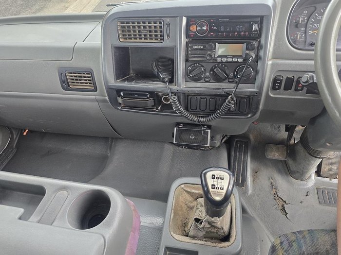 2004 Mitsubishi Beavertail