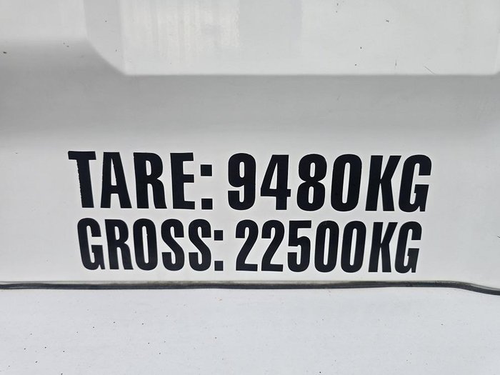 2004 Mitsubishi Beavertail