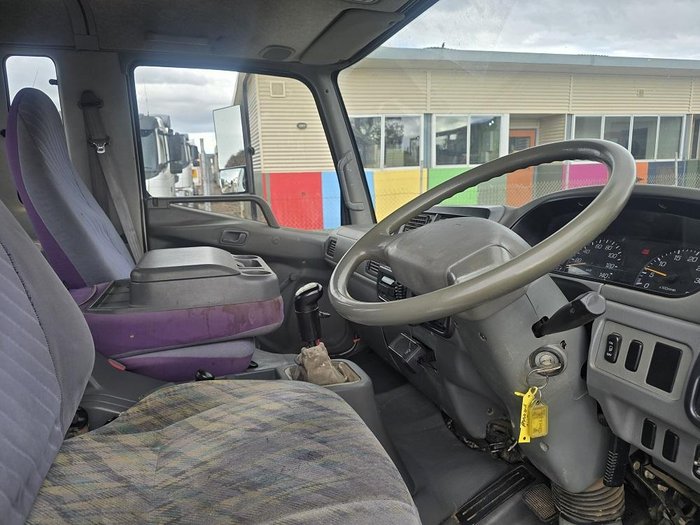 2004 Mitsubishi Beavertail