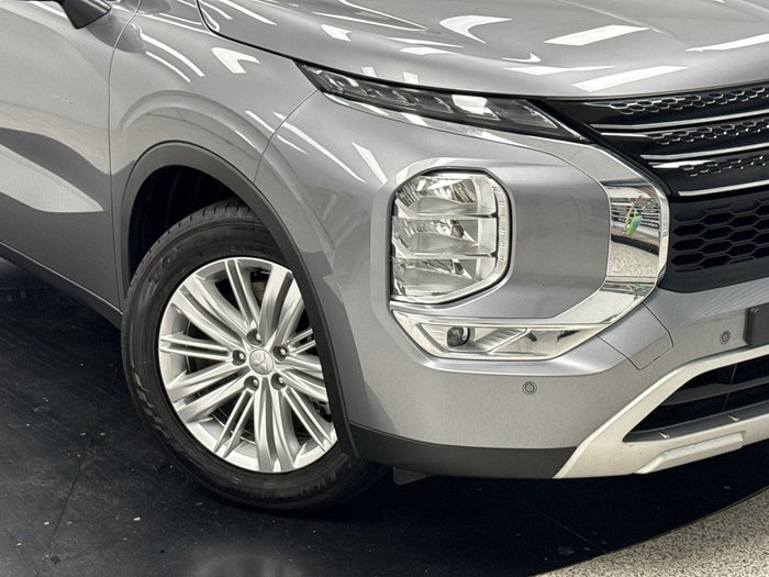 2022 Mitsubishi Outlander LS