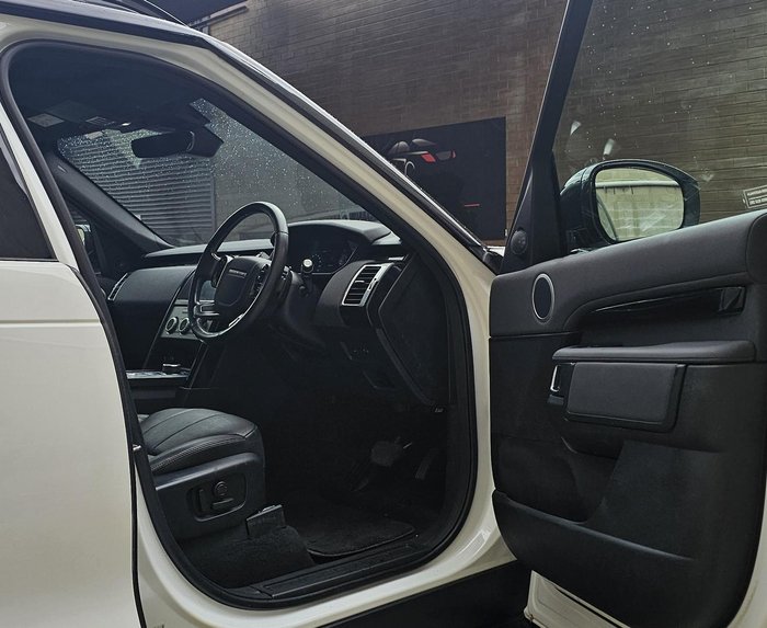 2019 Land Rover Discovery SD6 SE Series 5 MY19 4X4 Dual Range Fuji White