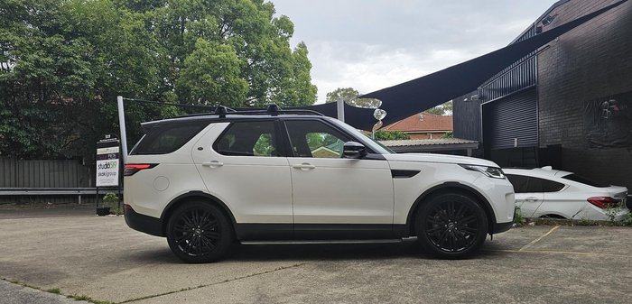 2019 Land Rover Discovery SD6 SE Series 5 MY19 4X4 Dual Range Fuji White