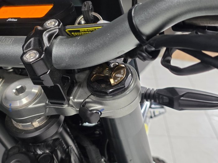 2024 Sur-ron ULTRA BEE R Black