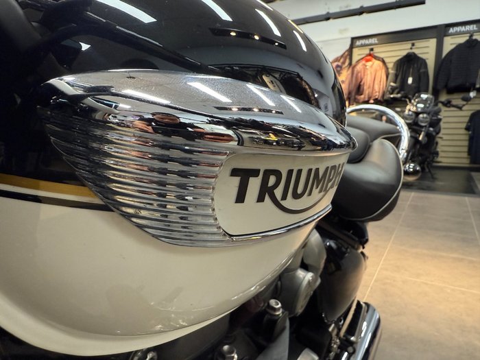 2021 Triumph BONNEVILLE SPEEDMASTER Black