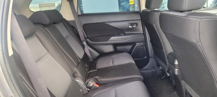 2016 Mitsubishi Outlander LS