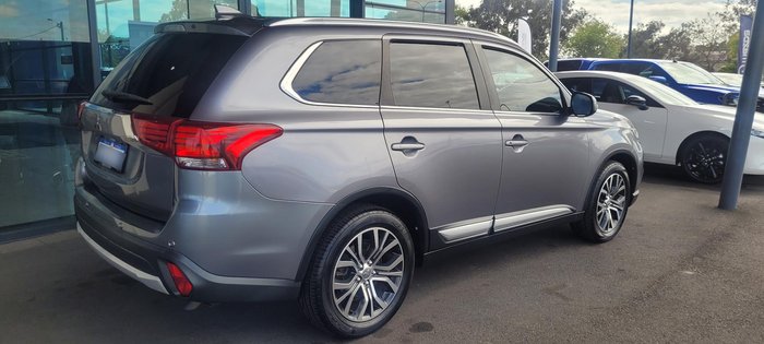 2016 Mitsubishi Outlander LS