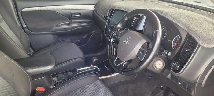 2016 Mitsubishi Outlander LS