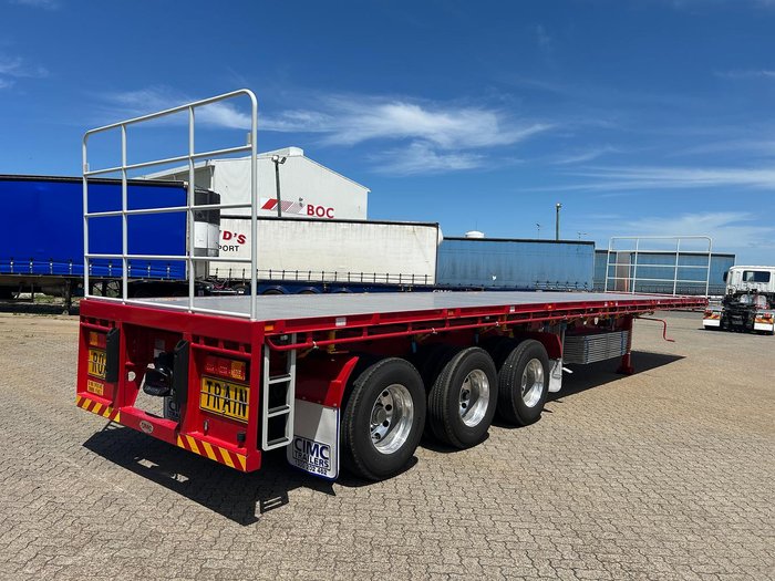 2025 CIMC 45' / 13.7M Flat Top B Trailer, In Brisbane Red