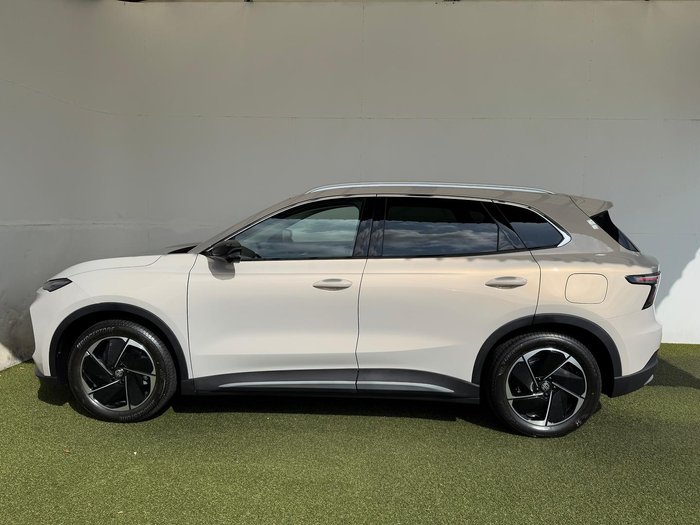 2025 MG MGS5 EV Essence 62