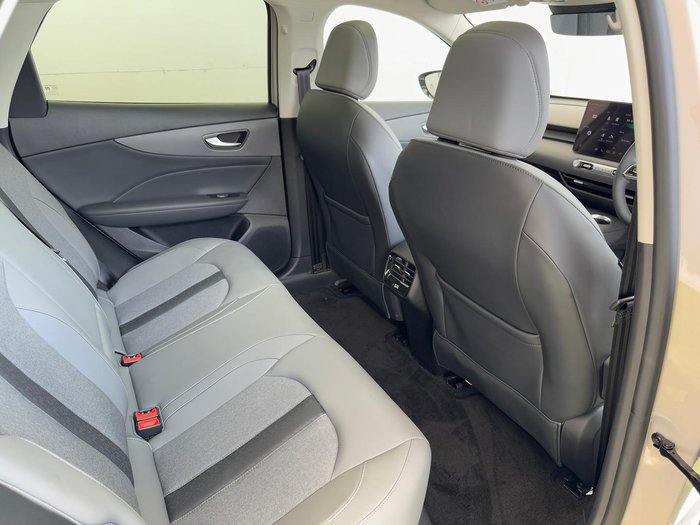 2025 MG MGS5 EV Essence 62