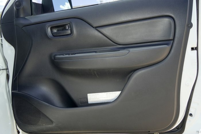 2021 Mitsubishi Triton GLX