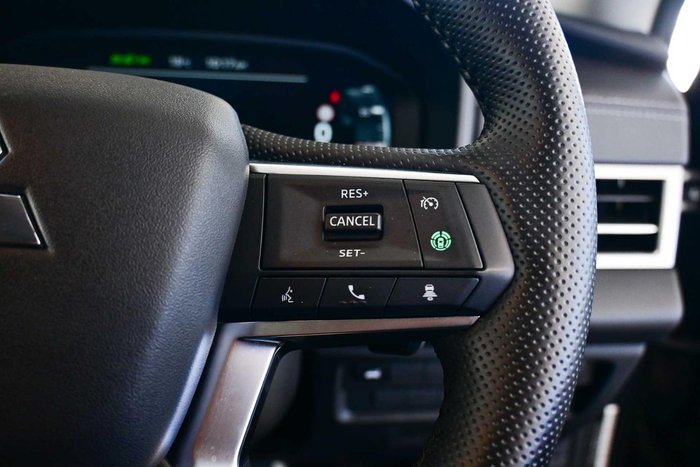 2024 Mitsubishi Outlander Exceed