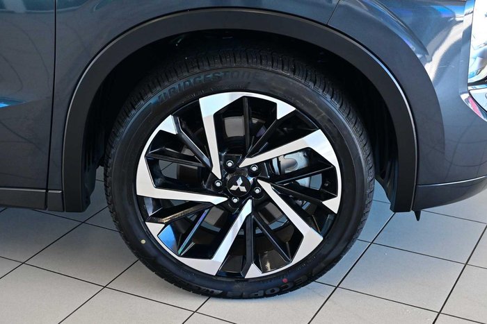 2024 Mitsubishi Outlander Exceed